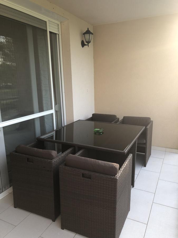 ZamárdiRelax Apartmanアパートメント エクステリア 写真